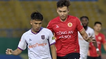 Minh Khoa háo hức đến Công An Hà Nội, CLB Bình Dương nói từ từ
