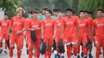 U22 Việt Nam: Cuộc chiến không khoan nhượng nơi hàng tiền vệ