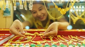 Mua, bán vàng từ 20 triệu đồng phải chuyển khoản: Tính theo ngày hay từng lượt giao dịch?