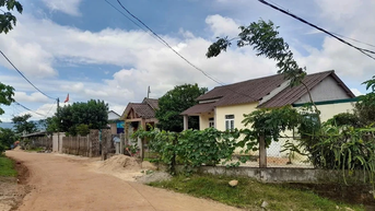Như anh em một nhà