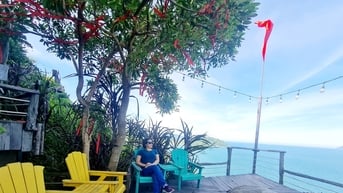 Thong dong qua miền mây xanh