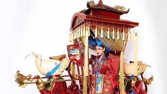 Vo Viet Chung និង Nguyen Minh Cong បង្ហាញ​ពី​របៀប​ធ្វើ​ឈុត​ប្រកួត​សម្រស់​ដើម្បី​លើក​កម្ពស់​មោទនភាព​ជាតិ