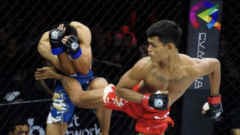 Võ sĩ bị đá dập gan, phải đi cấp cứu tại LION Championship