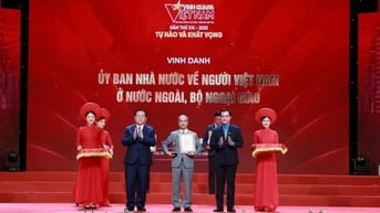 Công tác người Việt Nam ở nước ngoài - trụ cột gắn kết sức mạnh toàn dân trong kỷ nguyên mới