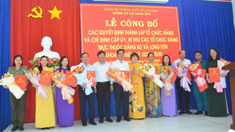 Xã Long Sơn (TPHCM) công bố quyết định thành lập tổ chức Đảng