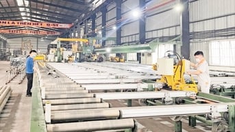 Tín dụng tăng trưởng cao nhất 5 năm qua: Tạo lực đẩy phát triển sản xuất, kinh doanh