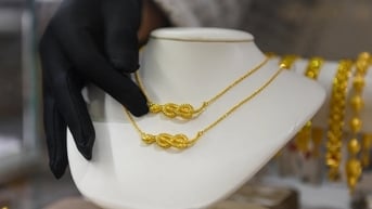 Giá vàng hôm nay 15/7/2025: Bão đỏ ập đến, SJC, vàng nhẫn giảm gần nửa triệu, vàng thế giới có thêm đợt tăng mới