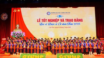 Trường ĐH Y Dược Cần Thơ trao bằng tốt nghiệp cho hơn 1.500 tân khoa