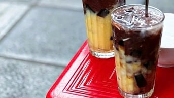 Quán chè Mười Sáu vắt qua hai thế kỷ: Nhà mình vẫn bán chè Hà Nội
