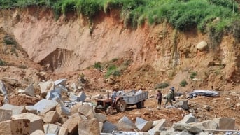 Xã Đinh Trang Thượng xử lý nghiêm hầm khai thác đá không phép