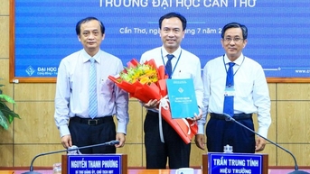 Le Van Lam 박사를 Can Tho University 부총장으로 임명