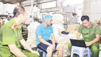 Quyết liệt đẩy lùi, tiến tới quét sạch hàng giả, hàng nhái