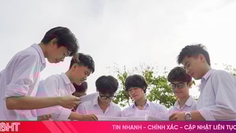 Ấn tượng phổ điểm thi tốt nghiệp THPT năm 2025 của Hà Tĩnh
