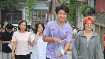 ទីក្រុង Dien Bien បានកើនឡើងចំនួន 3 កន្លែងនៅក្នុងចំណាត់ថ្នាក់នៃការបញ្ចប់ថ្នាក់វិទ្យាល័យឆ្នាំ 2025