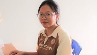 Thủ khoa khối A00 toàn quốc Nguyễn Diệu Linh: Tự học để bứt phá