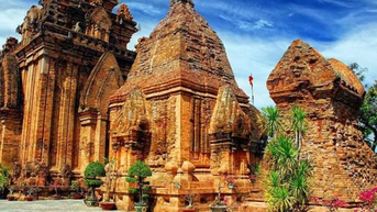 Khám phá vẻ đẹp di sản tháp Chăm ở Khánh Hòa