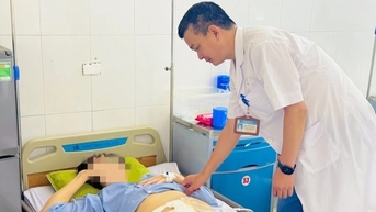 Detox enema ដោយប្រើក្រូចឆ្មា និងអំបិល ស្ត្រីត្រូវវះកាត់បន្ទាន់