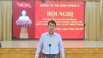 ឃុំ​ដំណាក់​រាំង​២ ចូល​រួម​ផ្តល់​យោបល់​លើ​សេចក្តី​ព្រាង​របាយការណ៍​នយោបាយ​ដាក់​ជូន​សមាជ​បក្ស​ឃុំ​លើក​ទី​១