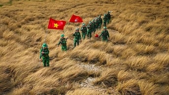 Triển lãm ảnh ‘Ngũ sắc’: Lời tri ân chân thành đến vẻ đẹp cuộc sống