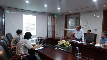 ពិគ្រោះជាមួយអ្នកជំនាញលើការរចនាខាងក្នុង និងទីតាំងសាងសង់បង្គោលទង់ជាតិ Thanh Dien Hai
