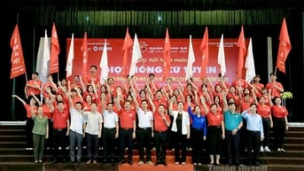 Trên 1.000 người tham gia Hành trình đỏ năm 2025