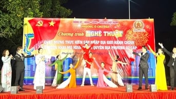Phường Ô Chợ Dừa tổ chức chương trình nghệ thuật chào mừng mô hình chính quyền mới