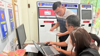 Ngày thứ hai vận hành mô hình mới: Ghi nhận từ lòng dân