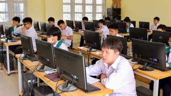Tổ chức thi tốt nghiệp THPT trên máy tính: Kiến tạo mô thức mới trong thi cử