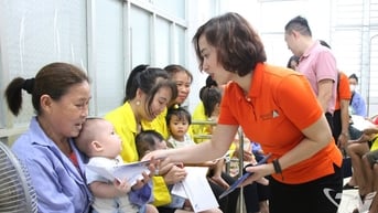 Chung tay dựng nền an sinh bền vững