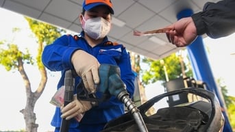 Giá xăng ngày mai sẽ giảm hơn 1.000 đồng/lít?