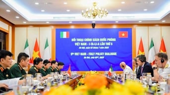 Việt Nam sẵn sàng tiếp nhận quân nhân Italy đến học tiếng Việt