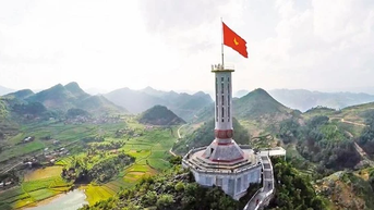 Cột cờ Quốc gia Lũng Cú nay thuộc tỉnh Tuyên Quang, việc tiếp đón du khách sẽ linh hoạt, nhanh chóng hơn trước