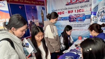 Đề thi tiếng Anh, toán tốt nghiệp THPT khó, có ảnh hưởng xin học bổng du học?