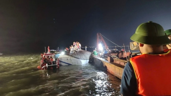 Bộ GD&ĐT thăm hỏi các nạn nhân vụ lật tàu tại Quảng Ninh