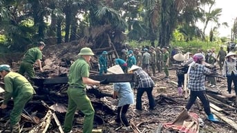 Mưa lớn, dông lốc làm ảnh hưởng đến nhà ở 53 hộ dân xã Đồng Yên