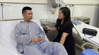Tiếng gọi sinh tử trong con tàu đắm và phút nghẹt thở chàng trai giải cứu 4 người
