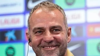 Barca từ bỏ Luis Diaz, đích thân Hansi Flick kéo Rashford khỏi MU