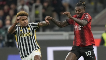 Serie A vẫn chìm trong u ám