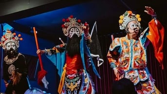 Di sản “lên đèn” giữa nightlife
