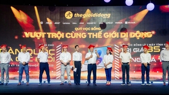 Gioi Di Dong ផ្តល់កិត្តិយសដល់ valedictorian ជាមួយនឹងអាហារូបករណ៍ 50 លានដុង រួមទាំងកុំព្យូទ័រ AI ផងដែរ។