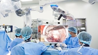 Bước ngoặt đổi mới giữa thách thức thời đại