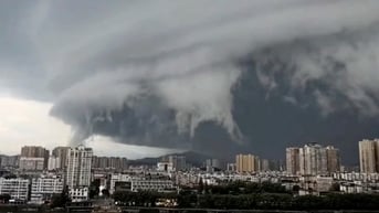 Bão Wipha tàn phá Trung Quốc: Giao thông tê liệt, kinh tế thiệt hại nặng nề