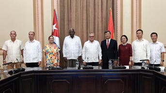 Việt Nam bàn giao thiết bị họp trực tuyến cho Quốc hội Cuba, thắt chặt tình đoàn kết nghị viện