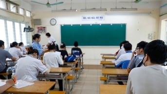 Loạt thí sinh có tổng điểm xét tuyển rất cao nhưng lại trượt tốt nghiệp năm 2025