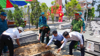 Thắm đượm nghĩa tình đồng đội