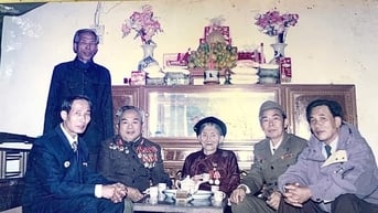 Ba con trai liệt sĩ và Bà mẹ Việt Nam anh hùng