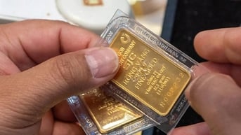 Giá vàng trưa nay 22/7/2025: Giá vàng trong nước giữ vững đỉnh 122 triệu đồng/lượng, vàng thế giới mất đỉnh 3400 USD