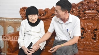 Chăm lo, phụng dưỡng Bà mẹ Việt Nam anh hùng