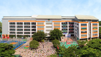 하노이 스타는 최고의 성적을 기록한 학교 상위 목록을 유지하고 있습니다.