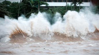 (Live) Tâm bão số 3 đang đổ bộ Hưng Yên, Ninh Bình